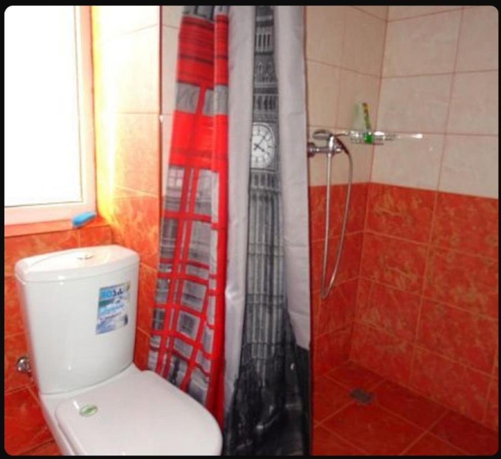 White House Hotel Gagra Bagian luar foto