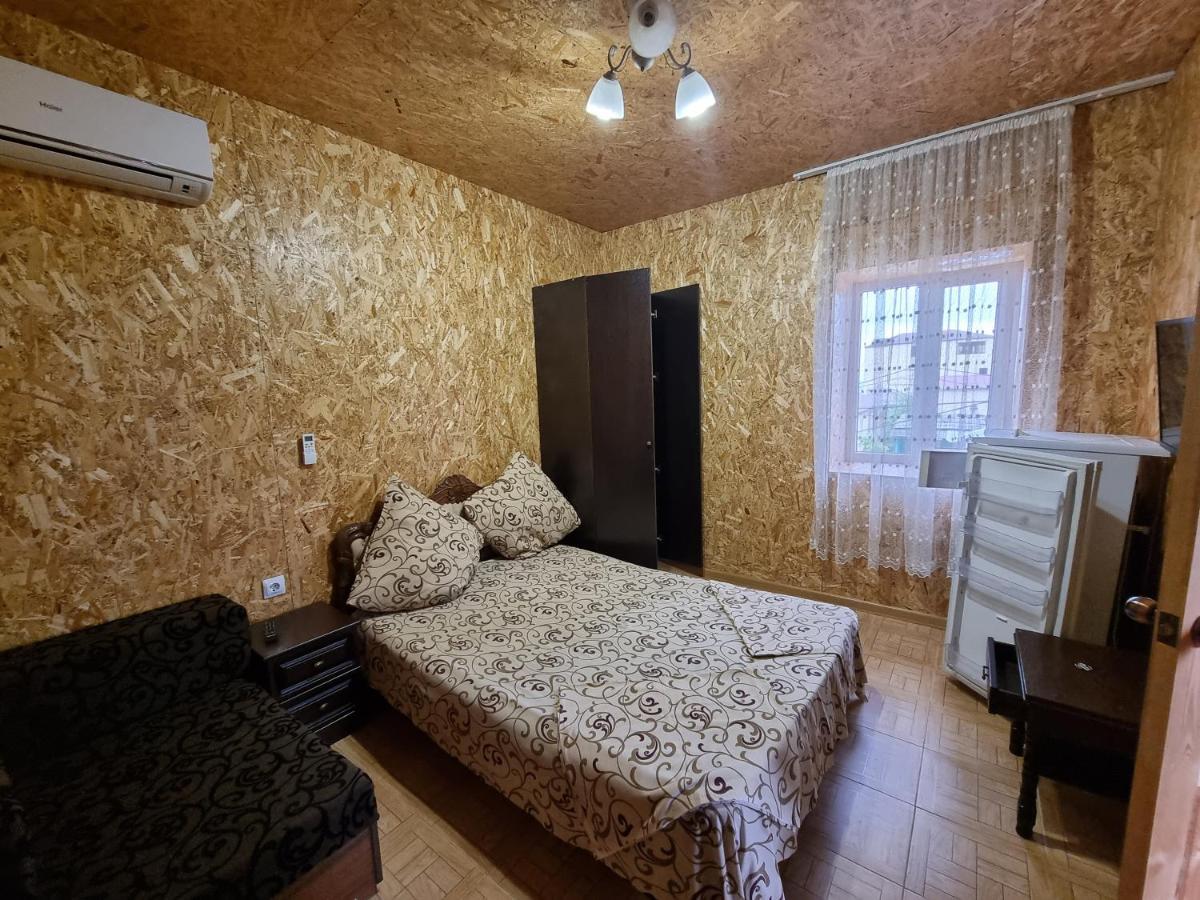 White House Hotel Gagra Bagian luar foto